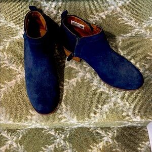 Women’s blue suede shoes,
